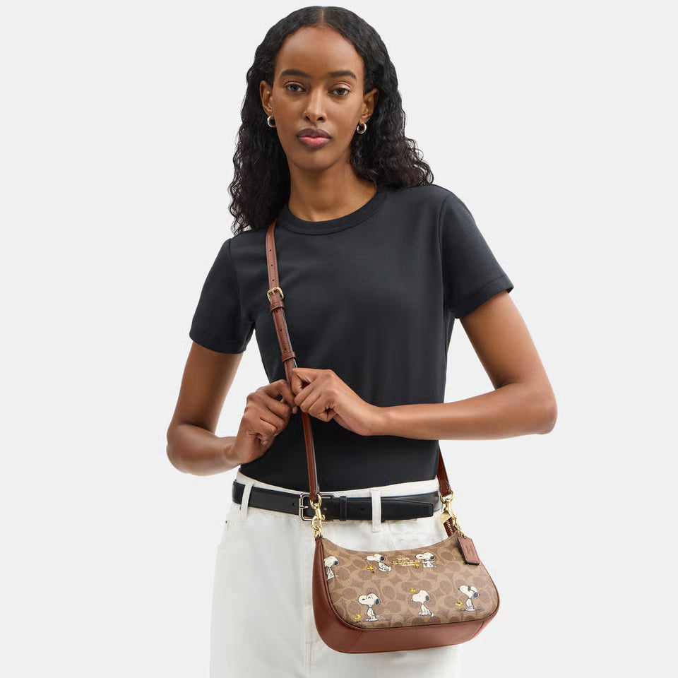 Teri Shoulder Bag in Signature Canvas with Snoopy Print