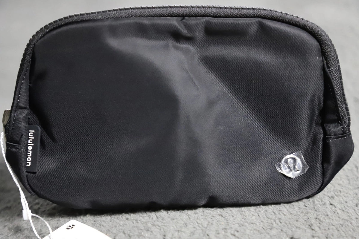 NWT Lululemon Everywhere Belt Bag 1L Black/White Wordmark Crossbody Waist Pack